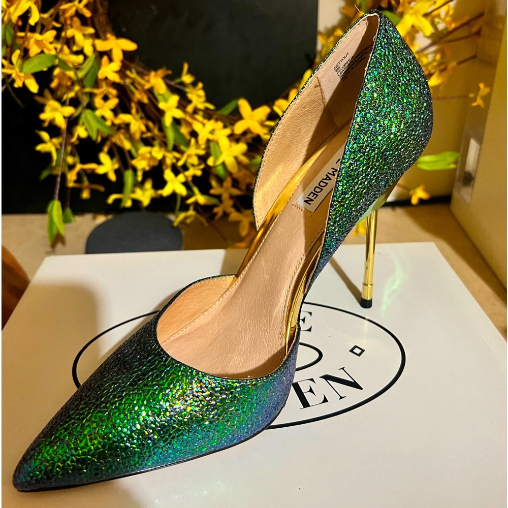 Steve Madden mermaid pumps. Perfect for the holiday!